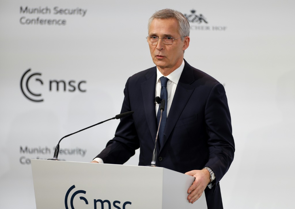 &nbsp;الأمين العام للحلف الأطلسي ينس ستولتنبرغ خلال مؤتمر ميونيخ السنوي حول الأمن في جنوب ألمانيا في 18 شباط/فبراير 2023 (ا ف ب)