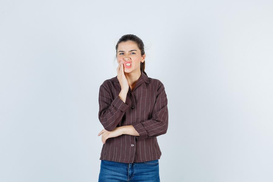 علاج تقرحات الفم في المنزل.. تجنّبي الأسباب المؤدية إليها(سيدتي)