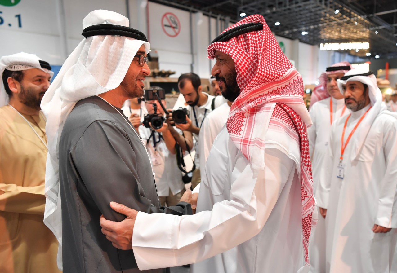خلال لقاء الوزير الكويتي مع نائب رئيس الإمارات حاكم دبي الشيخ محمد بن راشد آل مكتوم (كونا)