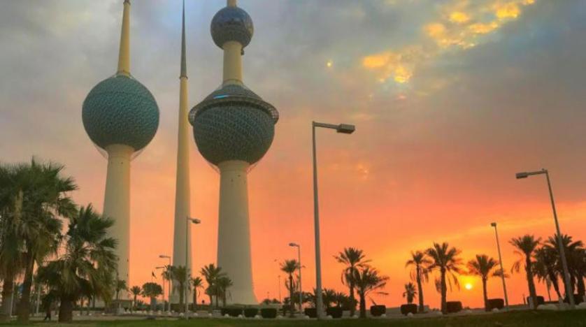 مثل قطاع النفط أكثر من 90 بالمئة من الإيرادات الحكومية الكويتية، لذلك استفادت الدولة من انتعاش الأسعار في العام الماضي (كونا)