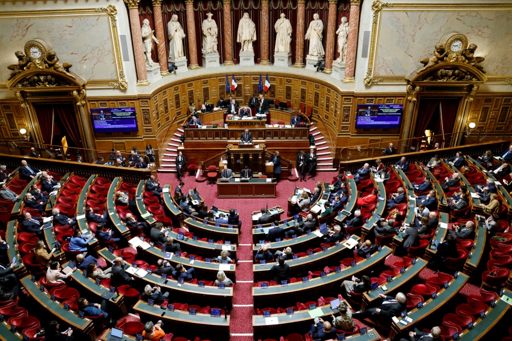 مجلس الشيوخ الفرنسي خلال اجتماع في مقره في باريس في 16 آذار/مارس 2023 (ا ف ب)