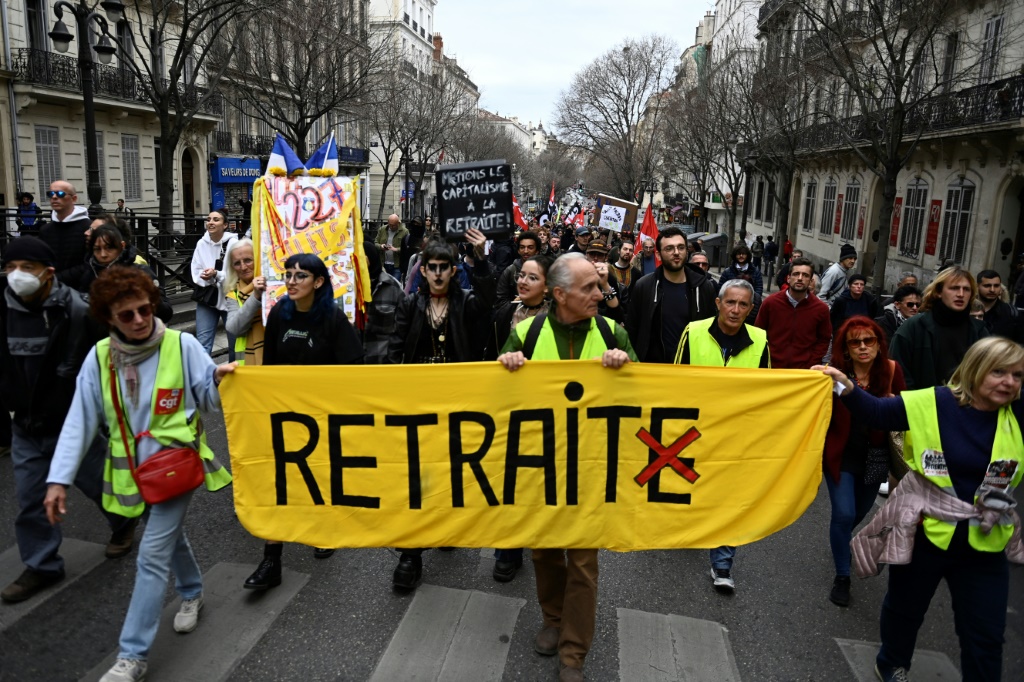 نظمت تظاهرات في مدن بأنحاء فرنسا السبت ضد إصلاح نظام التقاعد (ا ف ب)