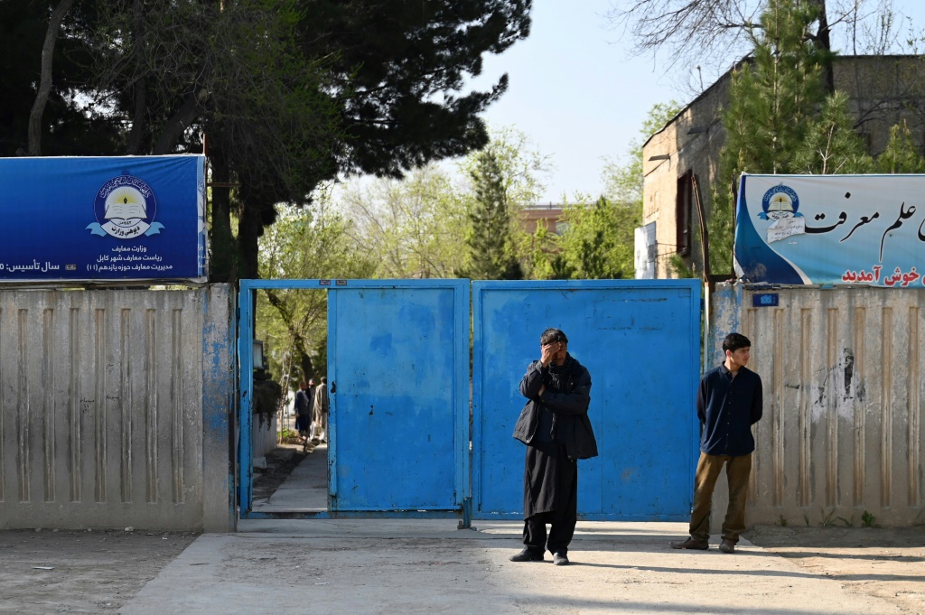 أعيد فتح مدارس أفغانستان للعام الدراسي الجديد (أ ف ب)