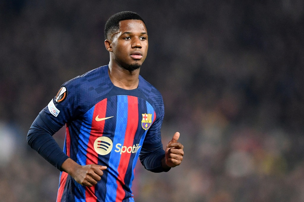 شارك فاتي مع الفريق الاول لبرشلونة في سن الـ16 عامًا فقط في 2019 (ا ف ب)