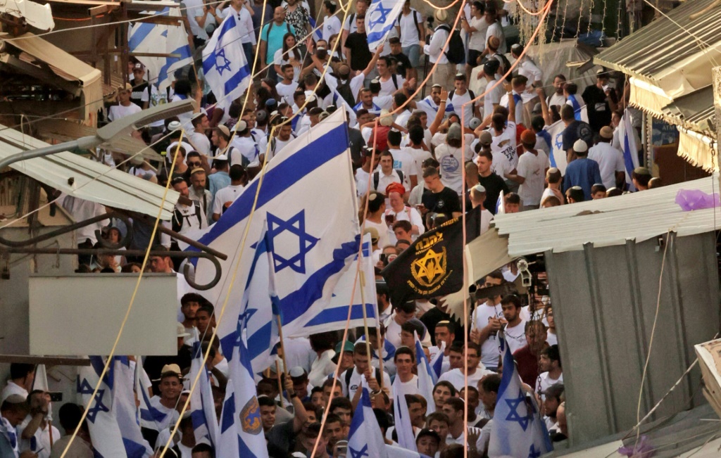 احتجاجات كبيرة في إسرائيل ضد التعديلات القضائية التي يحاول إئتلاف نتنياهو تمريرها (أ ف ب)
