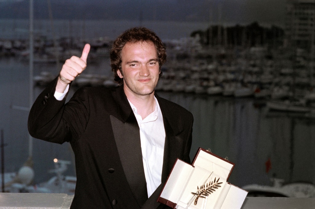 المخرج الأميركي كوينتين تارانتينو على هامش مهرجان كان السينمائي في كان الفرنسية بتاريخ 23 أيار/مايو 1994 (ا ف ب)