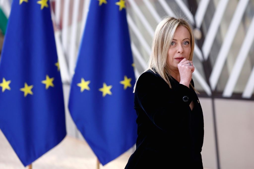 تواجه Giorgia Meloni موعدًا نهائيًا للاتحاد الأوروبي في نهاية أبريل لتوضيح خطط إيطاليا لصناديق التعافي من مرض كوفيد -19 في الاتحاد الأوروبي (أ ف ب)
