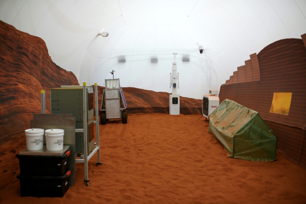 صورة التقطت في 11 نيسان/أبريل 2023 لمنزل أقامته وكالة الفضاء الأميركية ("ناسا") في مدينة هيوستن لمحاكاة الحياة على المريخ (ا ف ب)