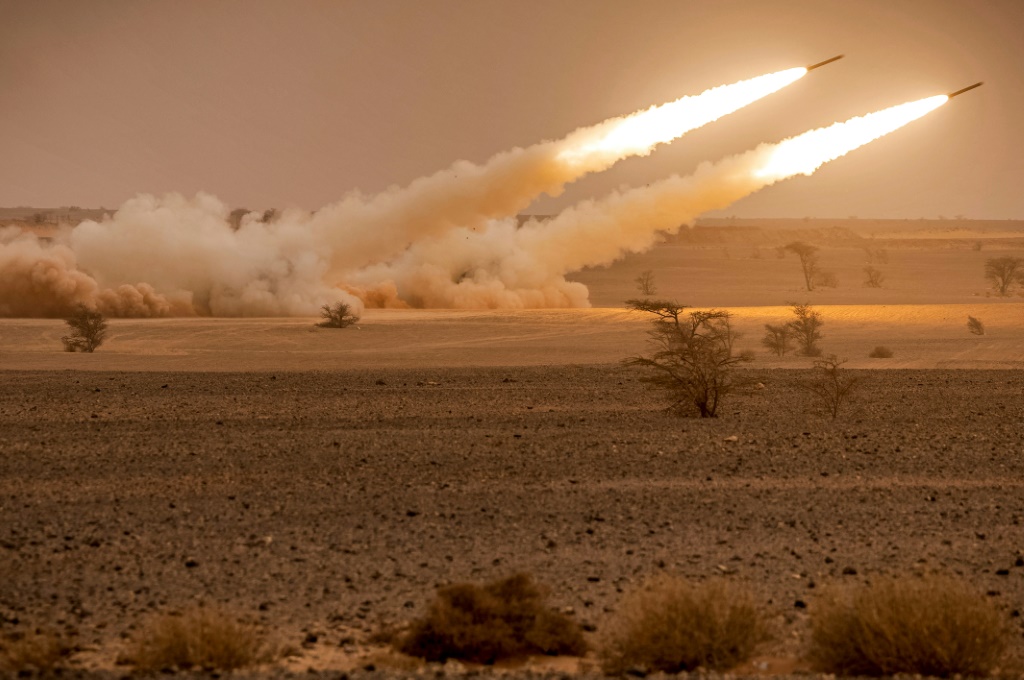 طالما حذرت الولايات المتحدة وأوروبا، الصين من تقديم الدعم العسكري لروسيا، لكن لا يعرف ما هي التداعيات لو قررت بكين تجاهل التحذيرات (أ ف ب)