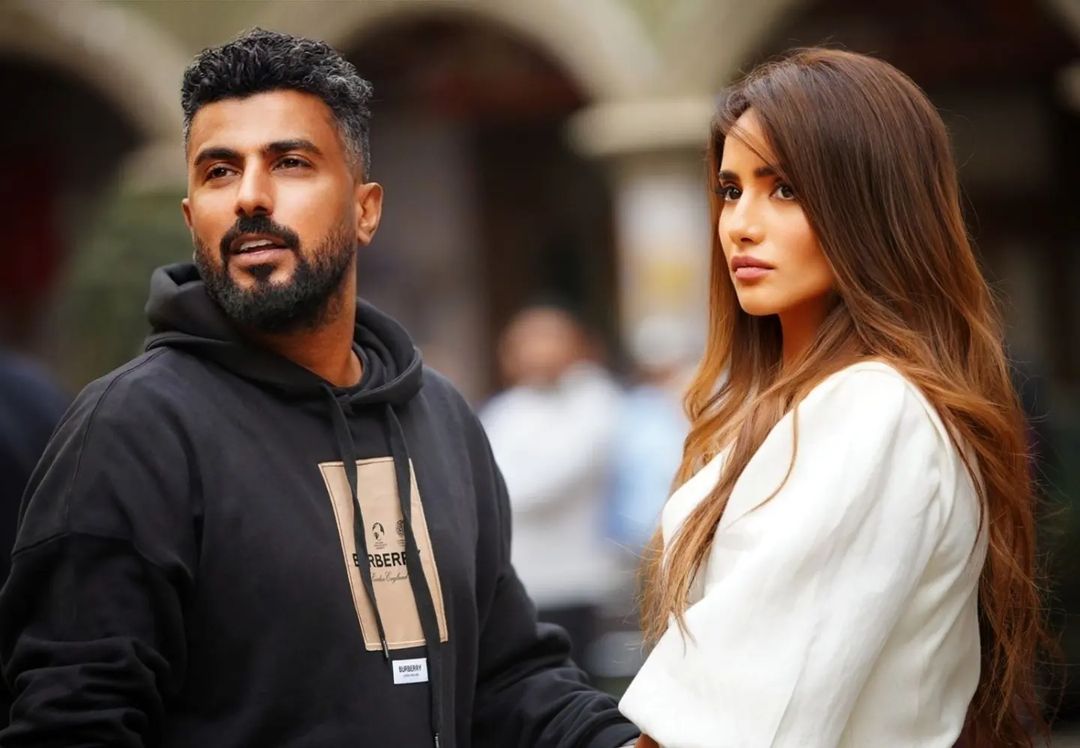 الممثلة المصرية زينة مع المخرج محمد سامي (فيسبوك)