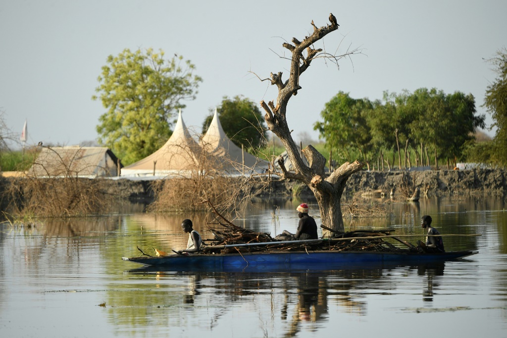     أثرت الفيضانات لمدة أربع سنوات متتالية على أكثر من 2.6 مليون شخص في جنوب السودان (ا ف ب)
