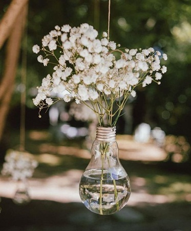 الزهور لمسة منعشة على حفل زفافك الصيفي