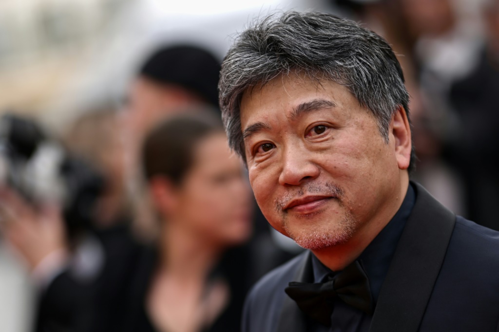 المخرج الياباني هيروكازو كوري-إيدا في افتتاح مهرجان كان السينمائي في 16 أيار/مايو 2023 (ا ف ب)