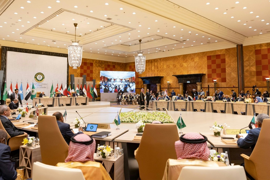 صورة لوكالة الأنباء السعودية بتاريخ 17 أيار/مايو 2023 للمشاركين في الاجتماع التحضيري للقمة العربية مستوى وزراء الخارجية في جدة (ا ف ب)
