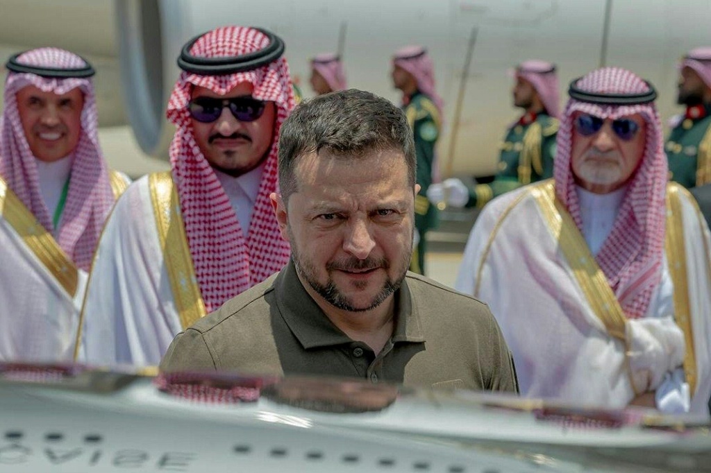    اتهم زيلينسكي بعض القادة العرب بـ'غض النظر 'عن معاناة بلاده على يد الرئيس الروسي فلاديمير بوتين. (أ ف ب)