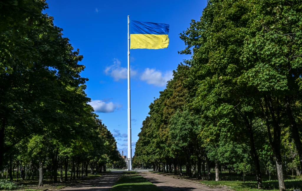 العلم الأوكراني (ا ف ب)