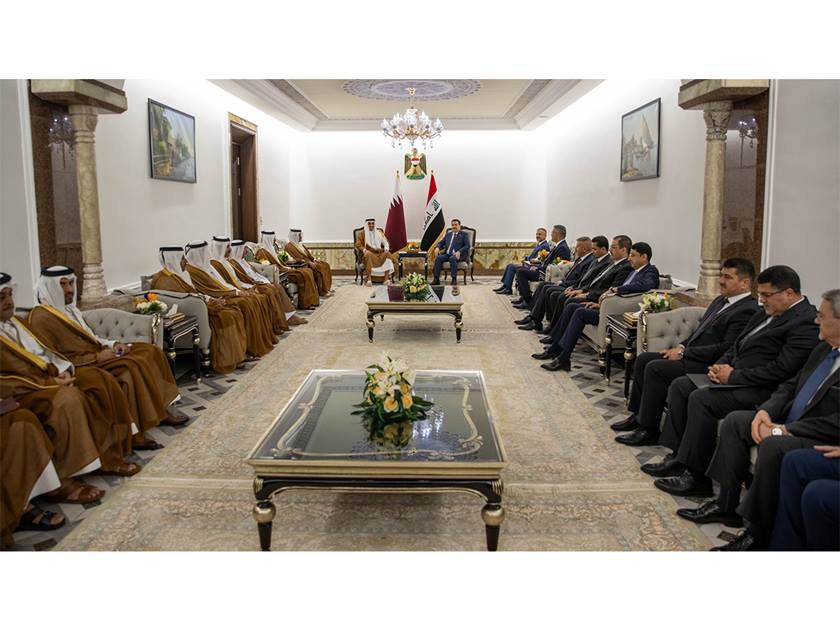 جانب من اجتماع الشيخ تميم بن حمد آل ثاني أمير قطر و  محمد شياع السوداني رئيس الوزراء العراقي (قنا)