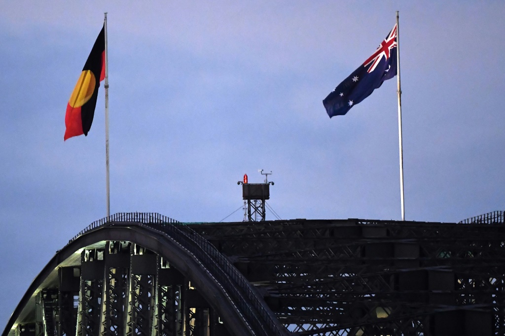أقر البرلمان الأسترالي قوانين تمهد الطريق لإجراء استفتاء تاريخي حول حقوق السكان الأصليين (ا ف ب)