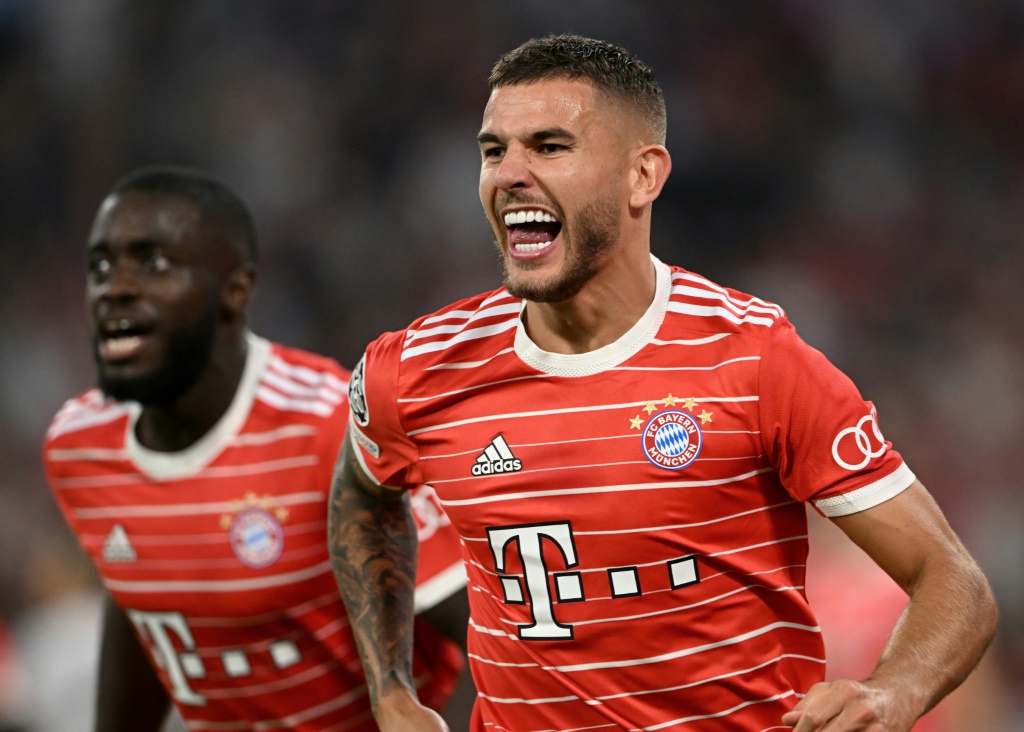 حقق الفرنسي لوكا هرنانديز مع بايرن ميونيخ لقب البوندسليغا أربع مرات ولقب دوري أبطال أوروبا 2020 بعد أن لعب في صفوفه بين 2019 و2023 (ا ف ب)