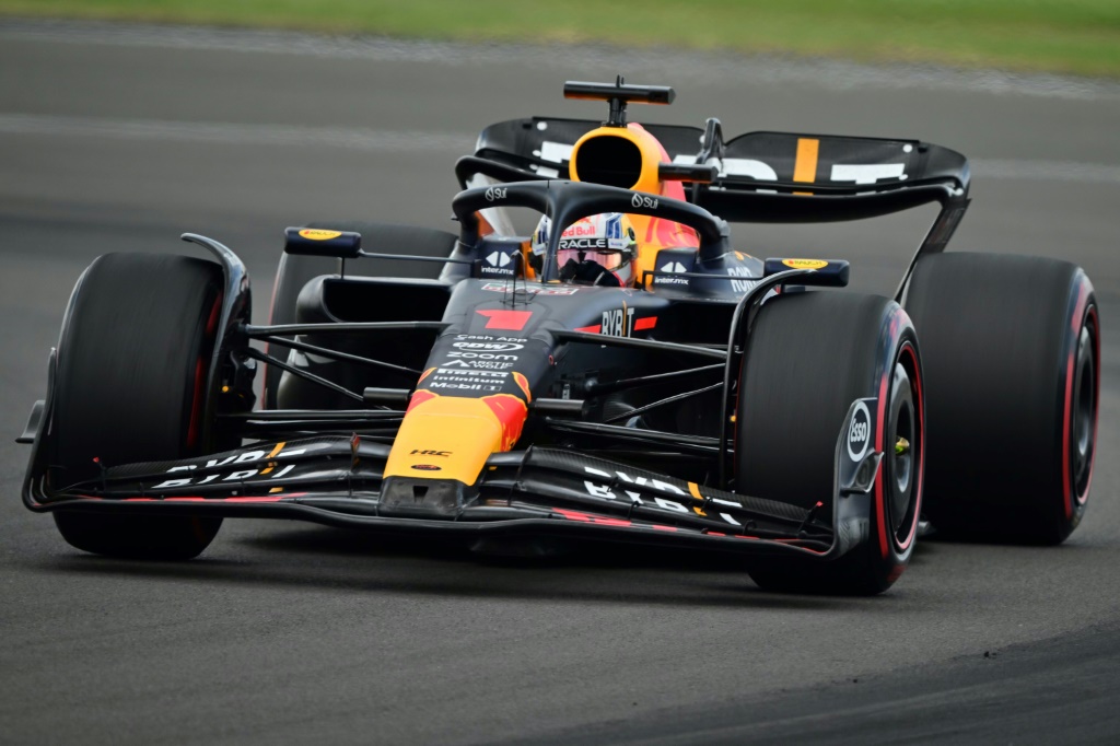 سائق ريد بول الهولندي ماكس فيرستابن خلال جائزة بريطانيا الكبرى للفورمولا واحد. سيلفرستون، وسط إنكلترا في 9 تموز/يوليو 2023 (ا ف ب)