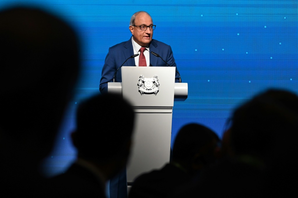 وزير النقل في سنغافورة اس ايسواران في قمة شانجي للطيران في 17 أيار/مايو 2022 (ا ف ب)