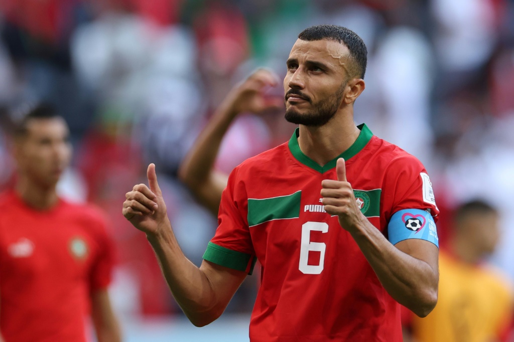 قائد المنتخب المغربي رومان سايس خلال المباراة ضد كرواتيا في الجولة الاولى لمنافسات المجموعة السادسة في مونديال قطر على ملعب البيت في الخور في 23 تشرين الثاني/نوفمبر 2022 (ا ف ب)