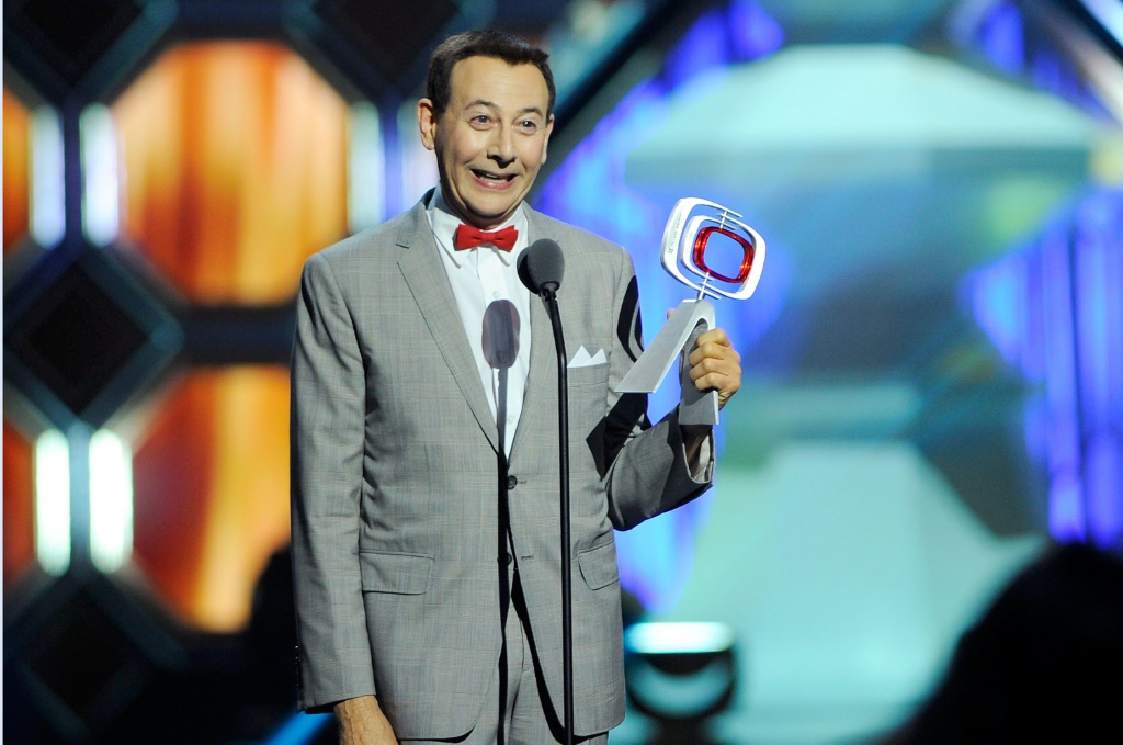 اشتهر الممثل الأمريكي بول روبنز بشخصيته 'Pee-Wee Herman' (ا ف ب)