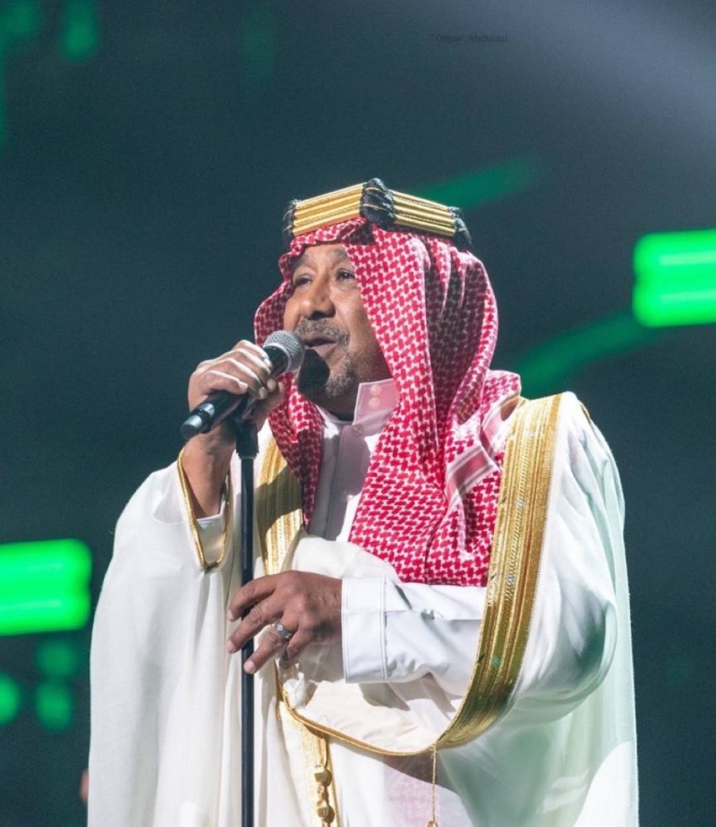 الفنان الجزائري الشاب خالد بالزي السعودي (مواقع التواصل الاجتماعي)