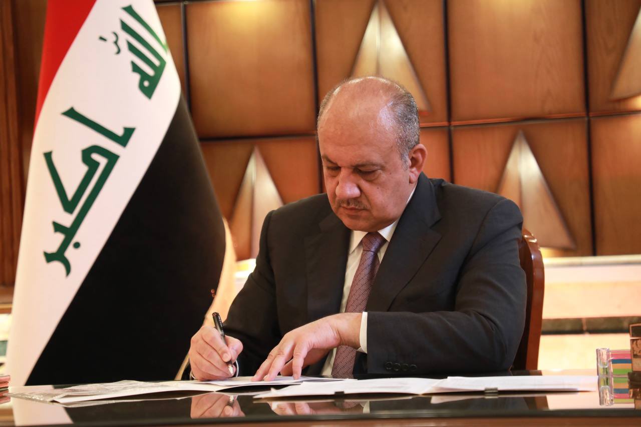 وزير الدفاع العراقي ثابت العباسي (وزارة الدفاع العراقية)