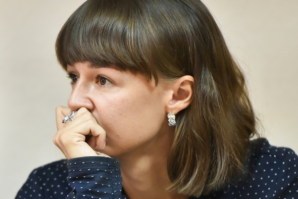 كسينيا فادييفا خلال جلسة استماع في تومسك بتاريخ 14 آب/اغسطس 2023 (ا ف ب)