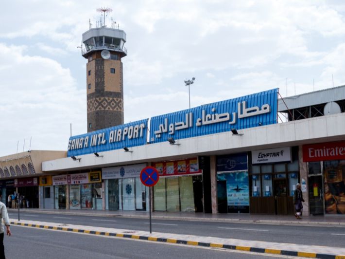 قيادي حوثي: زيارة الوفد العماني لصنعاء لتجاوز التعثر في الملفات الإنسانية