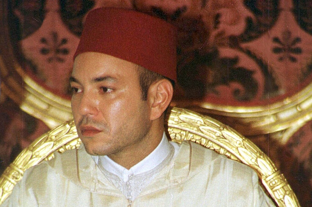 الملك محمد السادس في القصر الملكي في الرباط في 23 تموز/يوليو 1999 بعد وفاة والده (ا ف ب)
