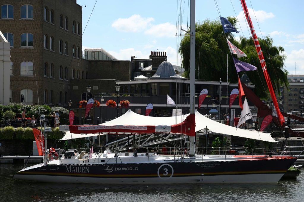 صورة للزورق الشراعي "ميدن" التقطت في 17 آب/أغسطس 2023 عند رصيف سانت كاثرين في لندن (ا ف ب)