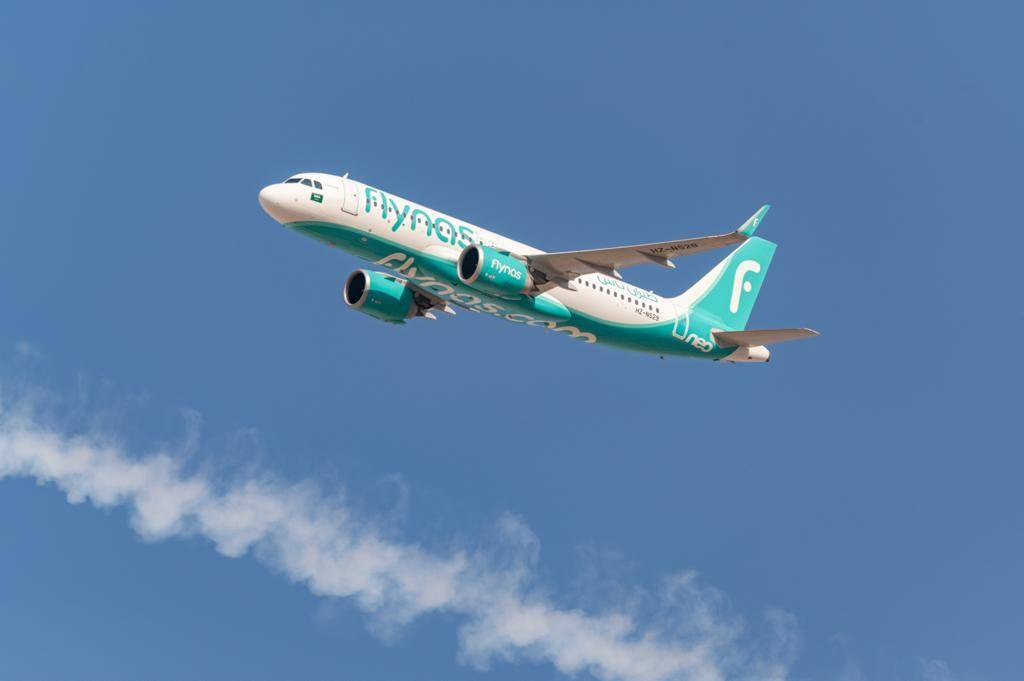 يعد الطيران السعودي «ناس» أول شركة تصدر التذاكر الرقمية في 2007 فضلاً عن بطاقات الصعود للطائرة (الشرق الأوسط)