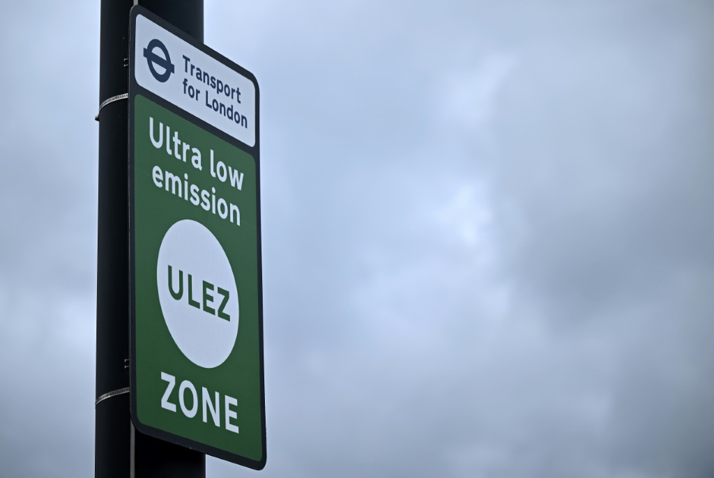     تتوسع منطقة الانبعاثات المنخفضة للغاية في لندن (ULEZ) لتشمل جميع أنحاء لندن الكبرى يوم الثلاثاء (أ ف ب)   