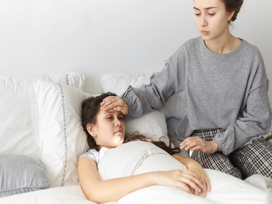 أسباب وأعراض الحمى الروماتيزمية عند الأطفال وكيفية تشخيصها (سيدتي)
