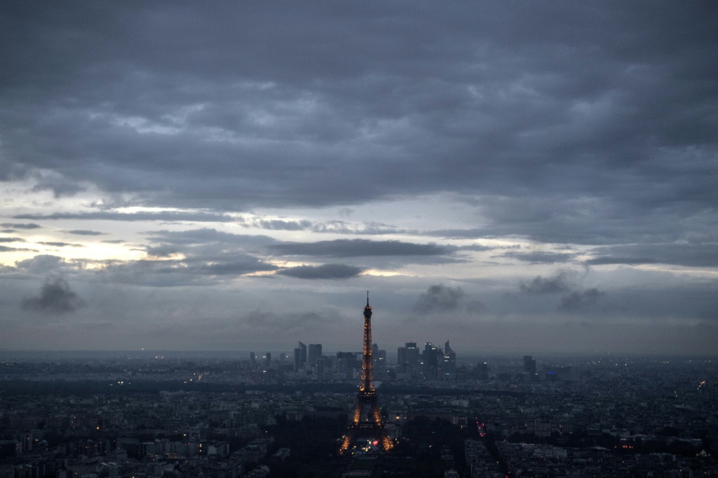 برج إيفل في باريس في الثاني من تشرين الثاني/نوفمبر 2018 (أ ف ب)   