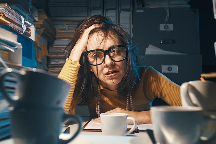 كيف تواجه أعراض "اكتئاب ما بعد الإجازة" عند العودة للعمل؟ (الاسرة)