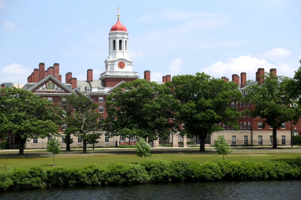 جامعة هارفارد في كامبريدج بولاية ماساتشوستس الأميركية في 8 تموز/يوليو 2020 (ا ف ب)