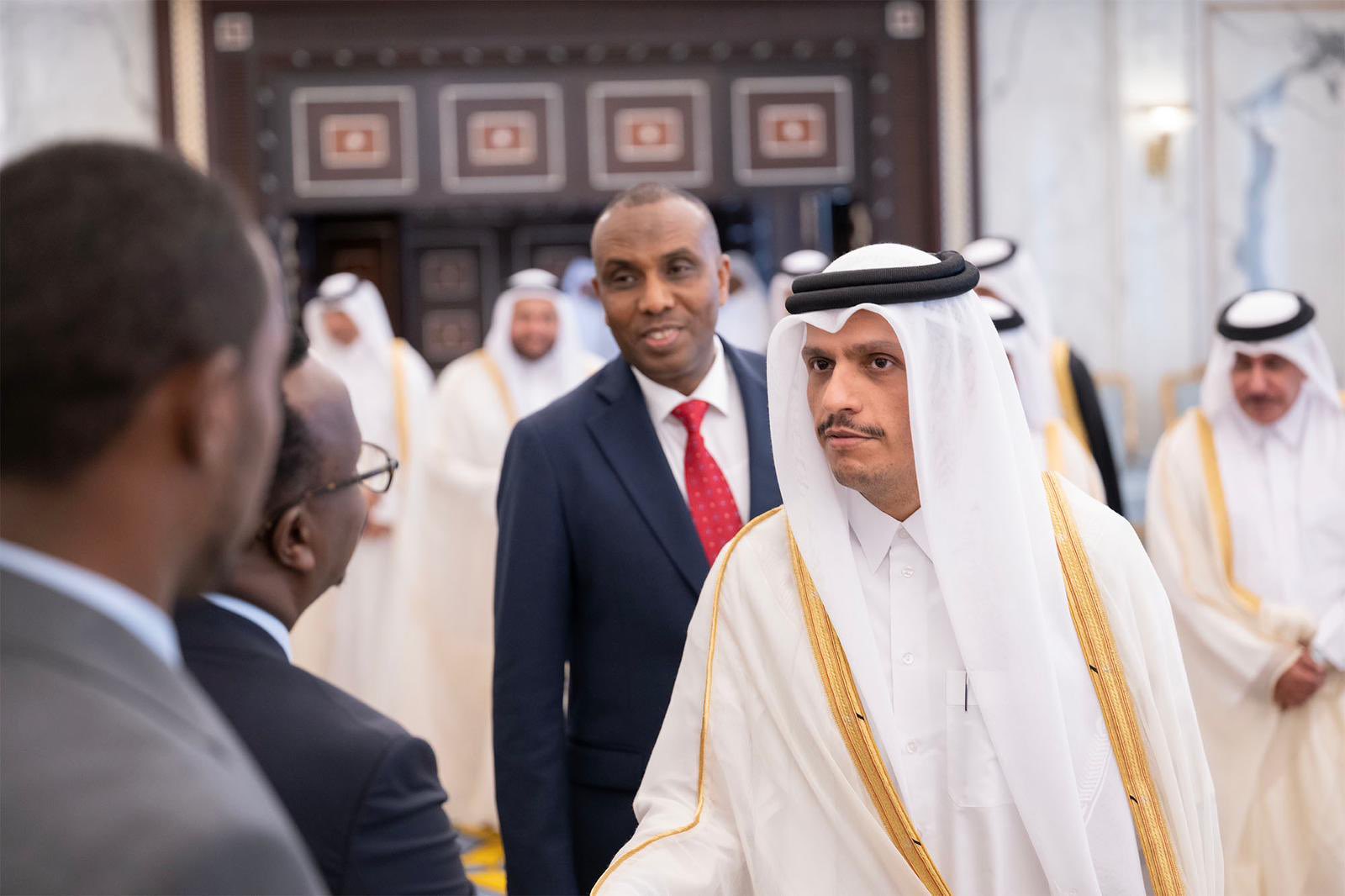 خلال لقاء رئيس الوزراء القطري الشيخ محمد بن عبد الرحمن آل ثاني، مع نظيره الصومالي حمزة عبدي بري (منصة أكس)