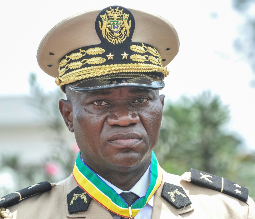 قائد الحرس الجمهوري في الغابون الجنرال بريس أوليغي نغيما في ليبرفيل في 16 آب/أغسطس (ا ف ب)