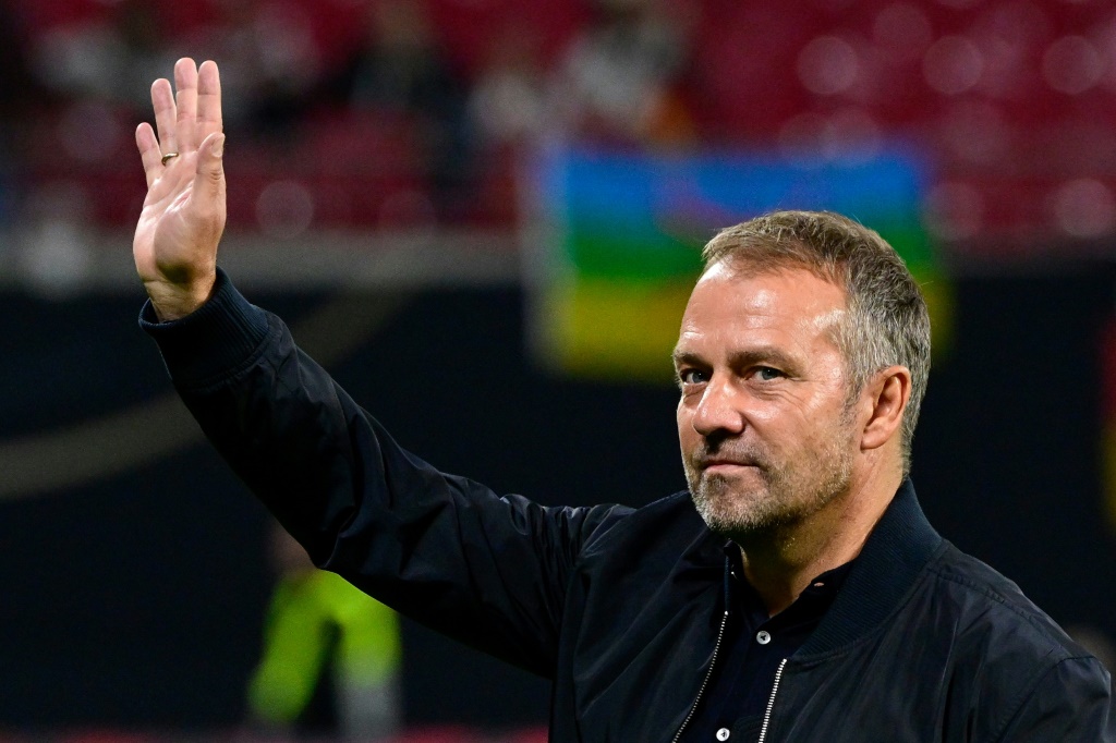 مدرب منتخب المانيا هانزي فليك في لقطة له خلال مباراة فريقه ضد المجر في 23 ايلول/سبتمبر 2022 (ا ف ب)