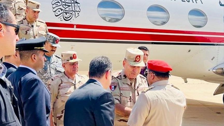 أوضح البيان أن ذلك يأتي "تنفيذا لتوجيهات الرئيس المصري عبد الفتاح السيسي، وانطلاقا من دعم وتضامن مصر تجاه الشعب الليبي الشقيق في كافة المحن والأزمات" (الاناضول)