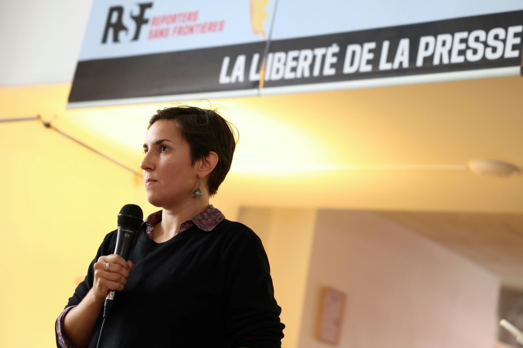 قضت الصحفية الفرنسية أريان لافريلو ما يقرب من 40 ساعة في الاعتقال (ا ف ب)   