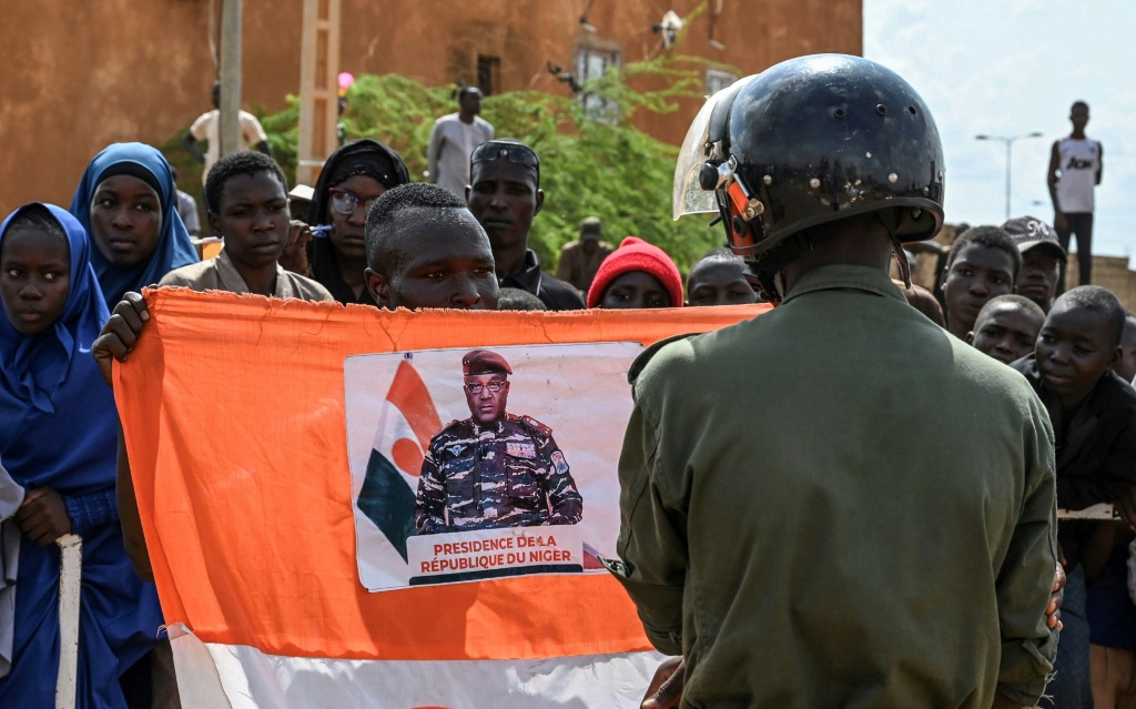 الولايات المتحدة تدرس خياراتها في النيجر التي تشهد انقلابا بعد انسحاب فرنسا   (أ ف ب)