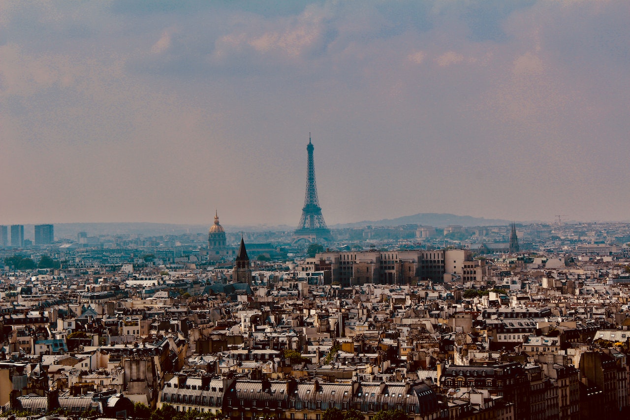 صورة جوية للعاصمة الفرنسية، باريس (بيكسلز)