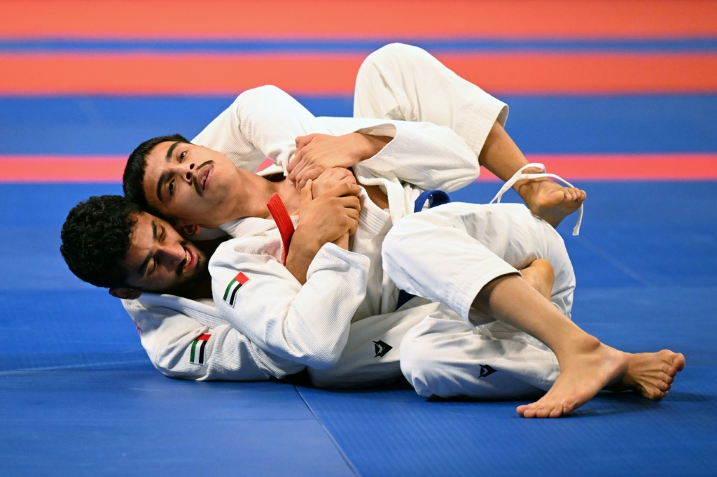 حصدت الإمارات أربع ذهبيات في منافسات الجوجيتسو في آسياد هانغجو (ا ف ب)