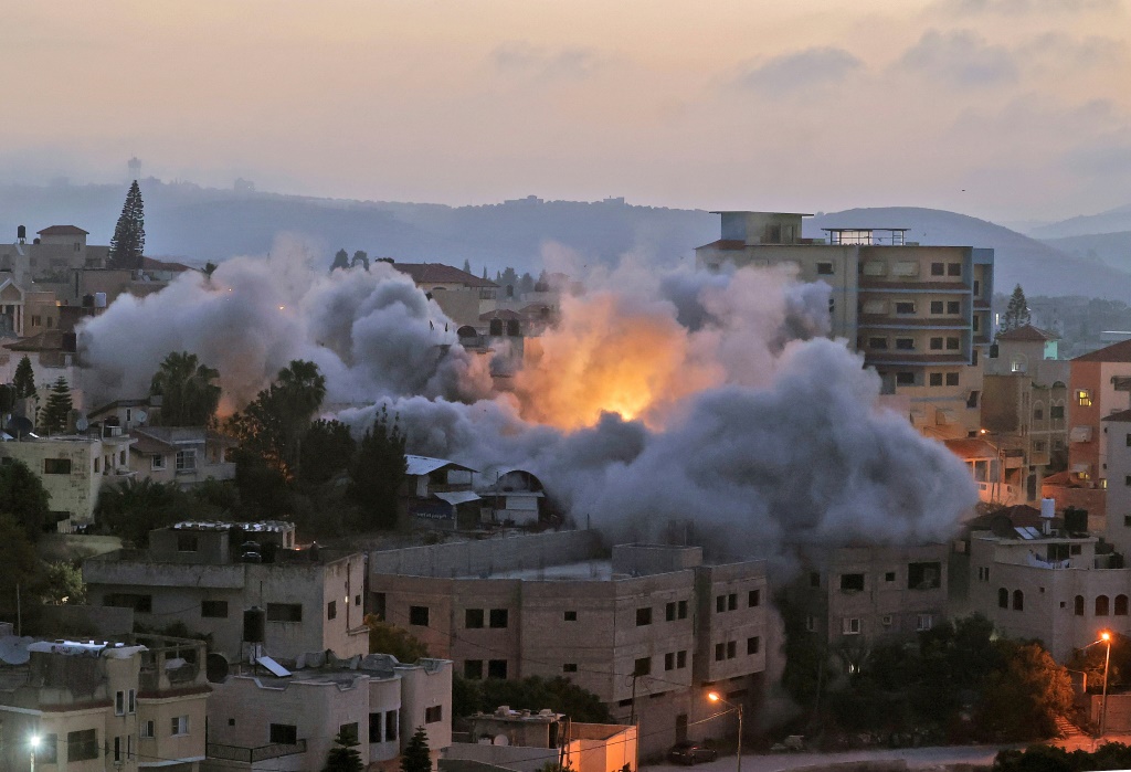 كان تقدير القيادة السياسية والعسكرية أن حماس، في ظروف معينة، لم تكتف بإنجازات محدودة، وستحاول فتح معركة واسعة مثلما حاولت في “حارس الأسوار”(أ ف ب)