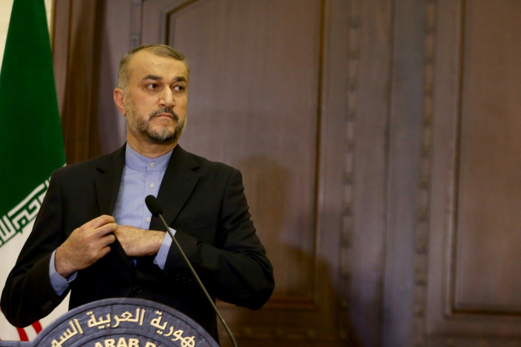 وزير الخارجية الإيراني حسين أمير عبد اللهيان يتحدث خلال مؤتمر صحافي مع وزير الخارجية السوري في دمشق في 13 تشرين الأول/أكتوبر 2023 (أ ف ب)   