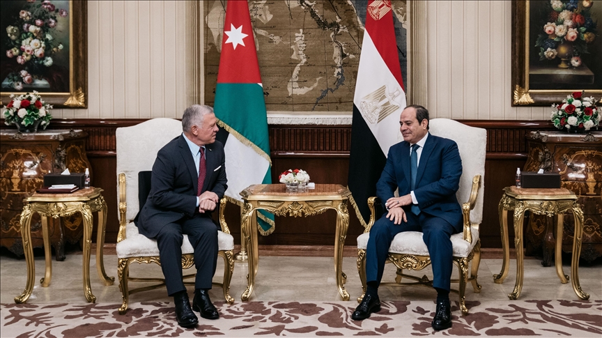 أكد الجانبان موقف الأردن ومصر "الموحد الرافض لسياسة العقاب الجماعي من حصار أو تجويع أو تهجير للأشقاء في غزة" (الاناضول)